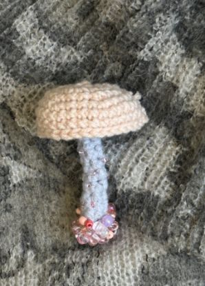 Picture of Crochet Pale Apricot and Light Pink Mushroom Beaded Brooch