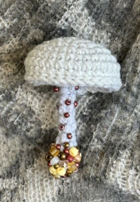 Picture of Crochet White, Bronze, and Gold Mushroom Beaded Brooch